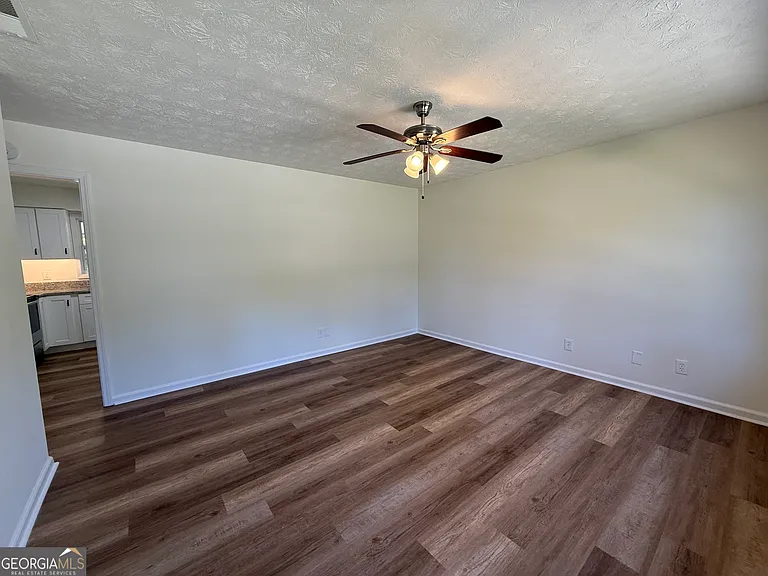 105 Sir Lancelot Ave — Photo 9