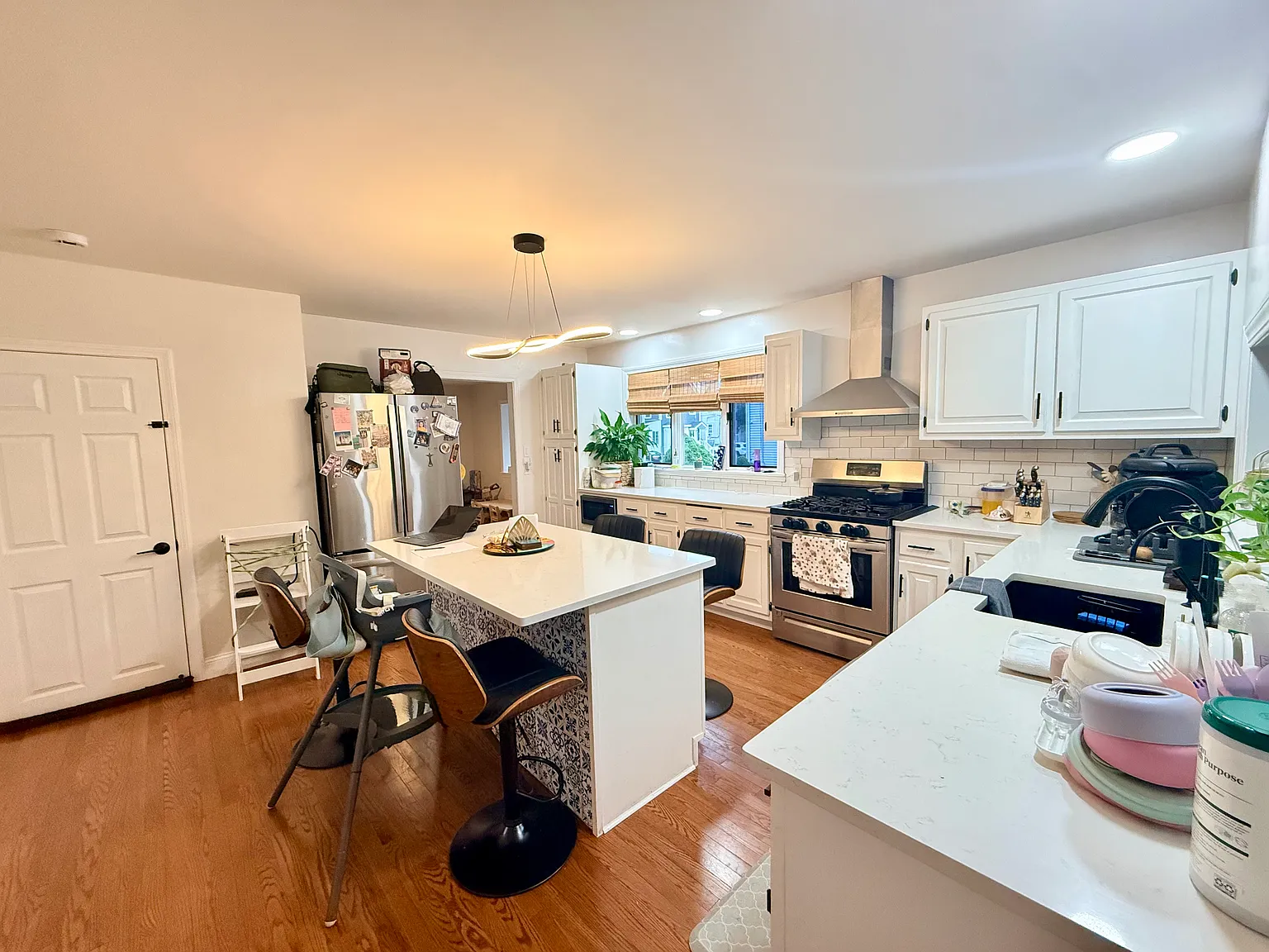 3 bed, 1800 sqft, $3,200 — Photo 2