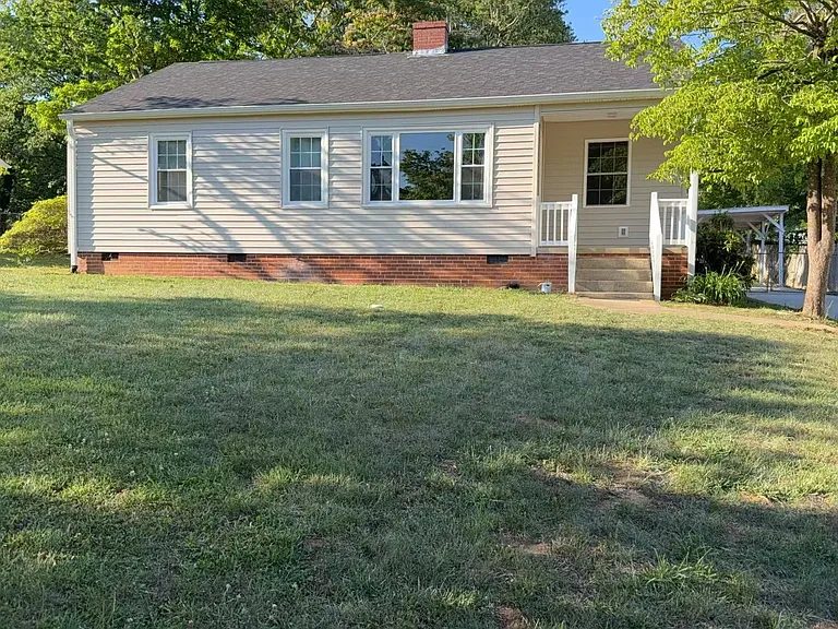 734 Fairfield St — Photo 2