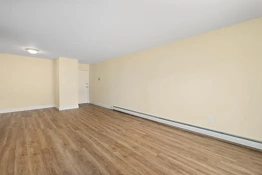 Parkway Cedarhurst Apartments — Photo 36