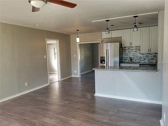 4th image of 4733 W Bay Ave