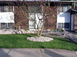 1826 Traver Rd, Ann Arbor, MI 48105