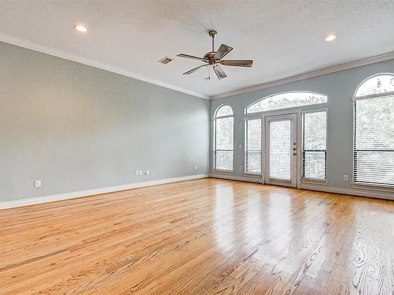 1507 Paige St — Photo 21