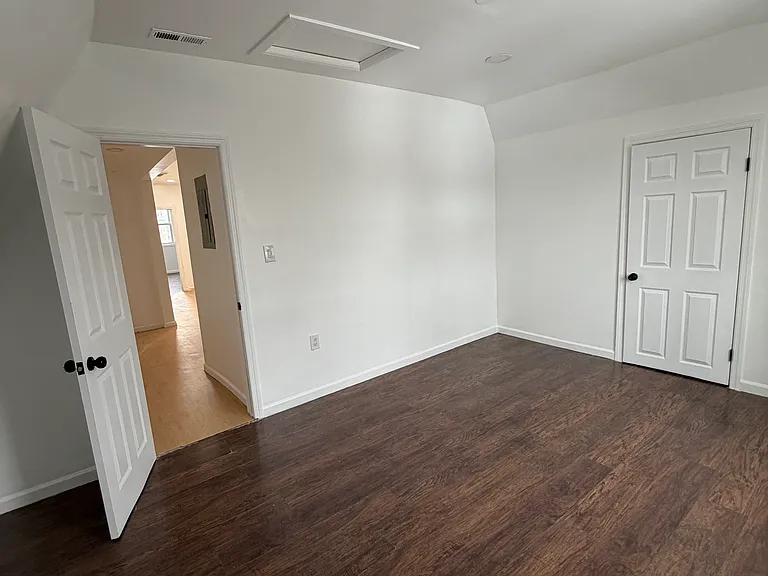 197 S 11th St #3 — Photo 13