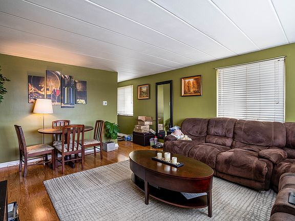 3rd image of 5568 S Archer Ave #72-3A