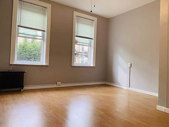 4th image of 3093 41st St APT 2
