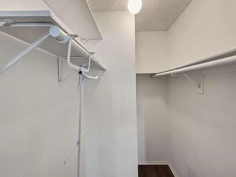 11312 Morrison St #11 — Photo 18