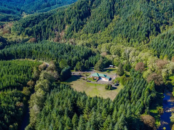 9602 Harlan Rd, Eddyville, OR 97343