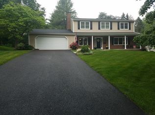 25 Meadow Dr, Camp Hill, PA 17011