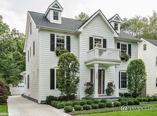 1496 Asbury Ave, Winnetka, IL 60093