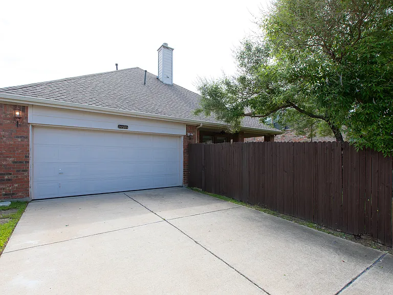 11259 Blackhawk Dr — Photo 30