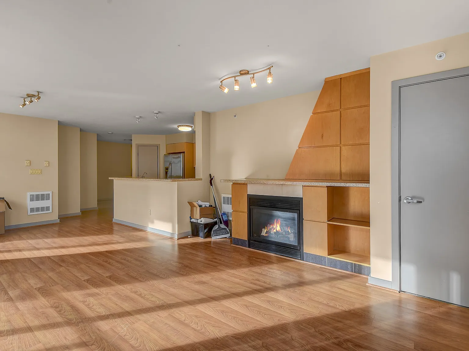 2 bed, 1136 sqft, $3,195 — Photo 4