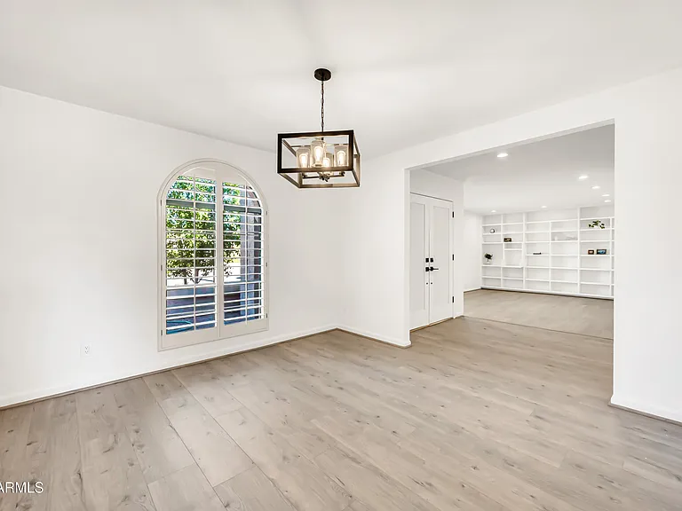 10224 N 82nd St — Photo 3