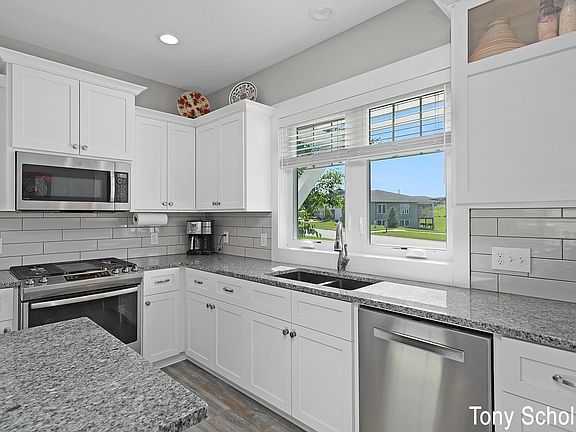 5th image of 7954 Golden Eagle Way Trl #59