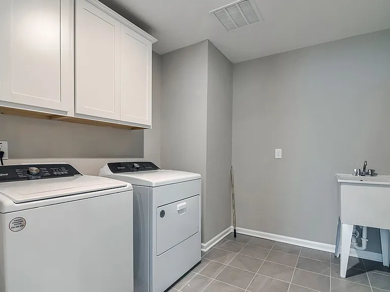 3917 Eccles Ln — Photo 15