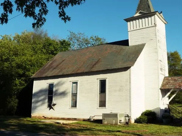 2577 Granville Hwy, Gainesboro, TN 38562