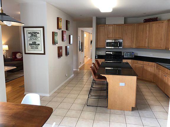 4th image of 1970 Beaumont Pl