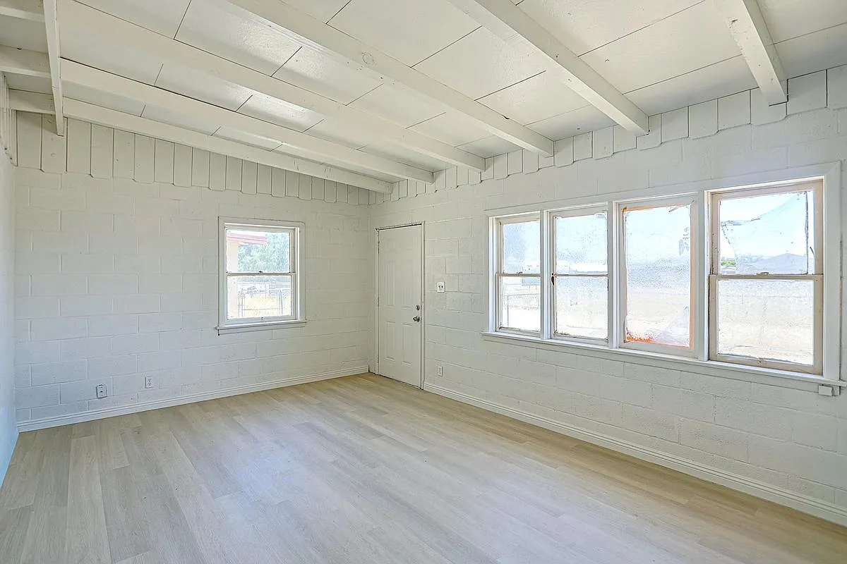 1 bed, 1.0 bath, 600 sqft, $1,050 — Photo 2