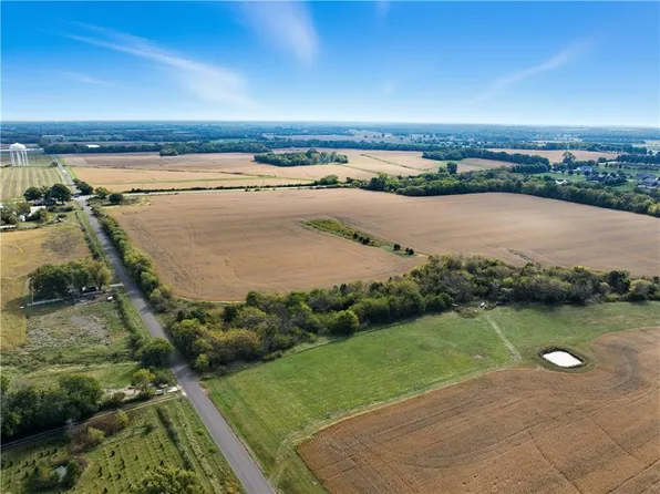 13104 S 7th Hwy, Greenwood, MO 64034