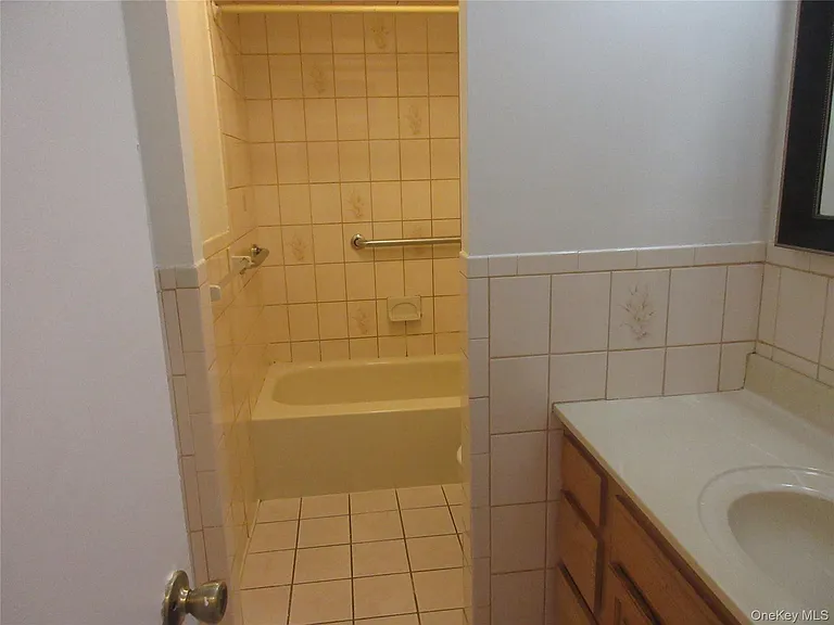 108 Coolidge St — Photo 17