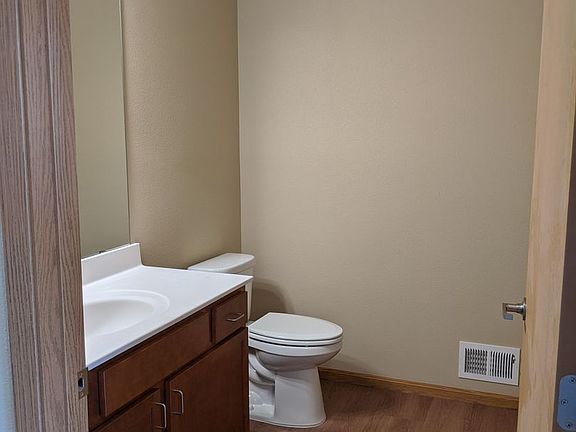 3rd image of 14304 Forest Dr #4