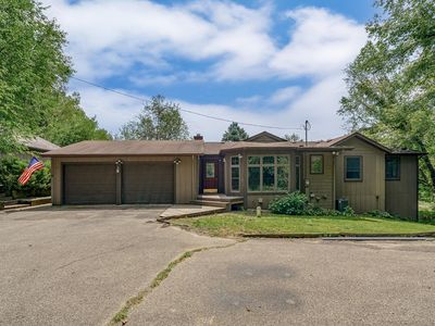 6045 W Hickory Rd, Hickory Corners, MI, 49060