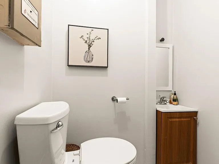 28 Glenville Ave #8 — Photo 8