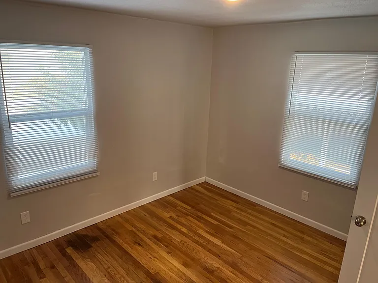 31 E Princeton Ave — Photo 6