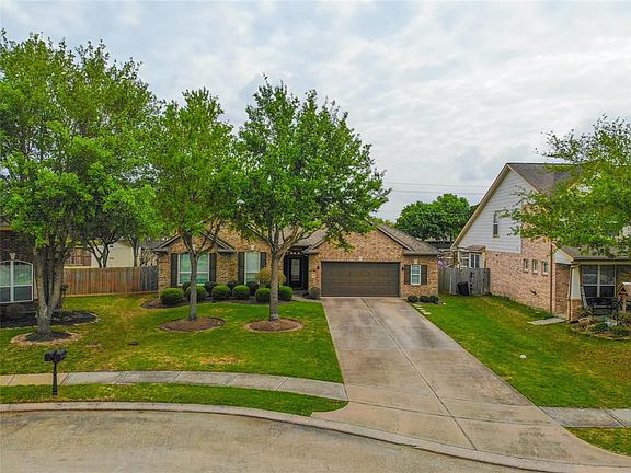 2nd image of 6118 Castle Peak Ln