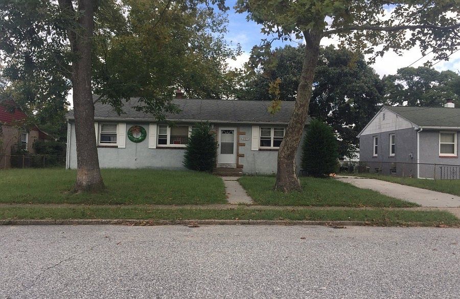 1st image of 803 Woodlawn Ave