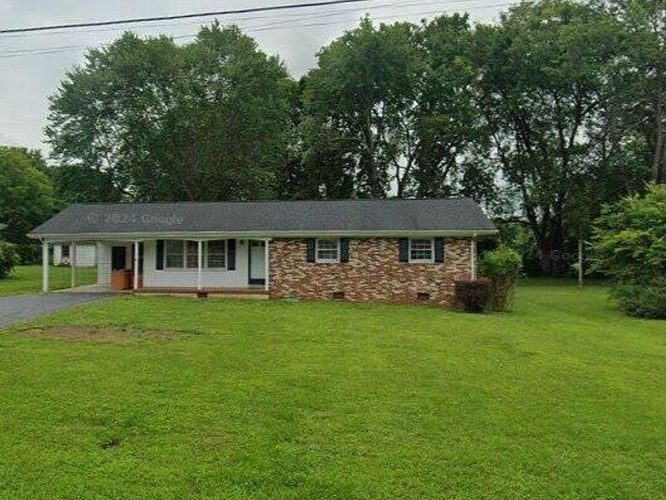 1st image of 220 Sharon Dr NE