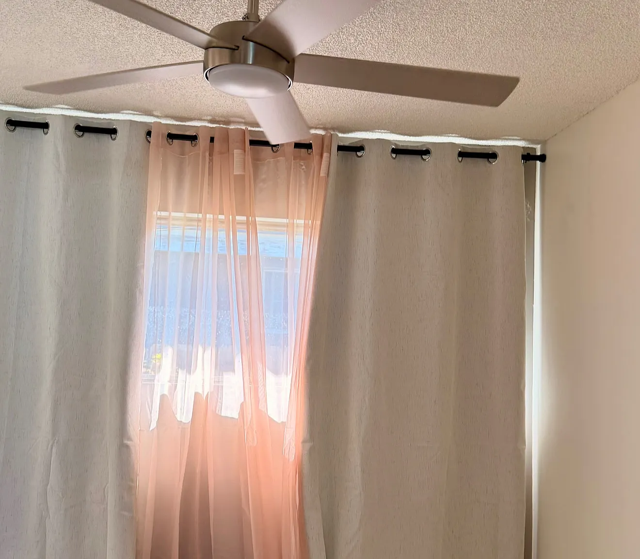 3 bed, 1000 sqft, $2,800 — Photo 4