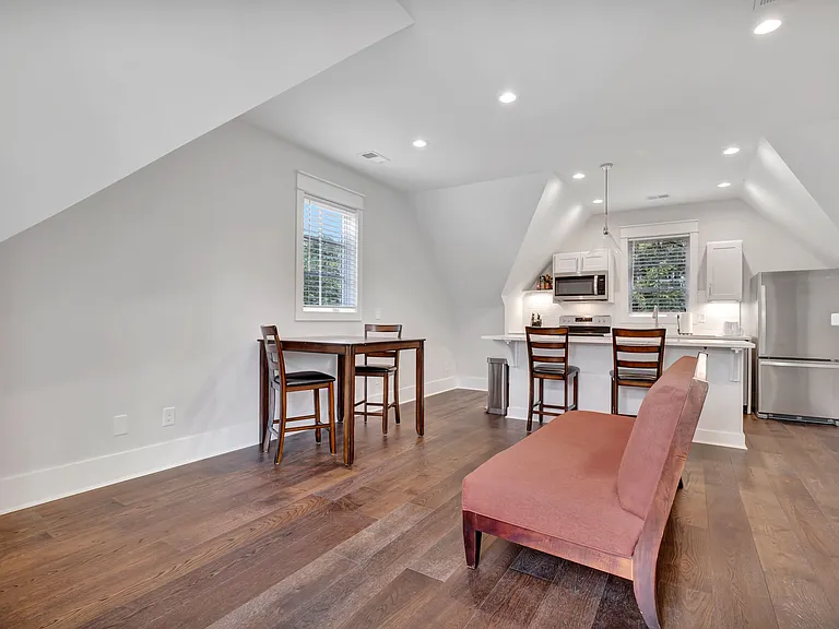 1110 Lillian St #B — Photo 20