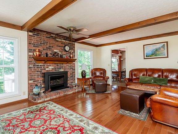3rd image of 1439 Saint Andrews Dr