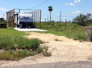 465-466 Pin Oak Ln, Rockport, TX 78382