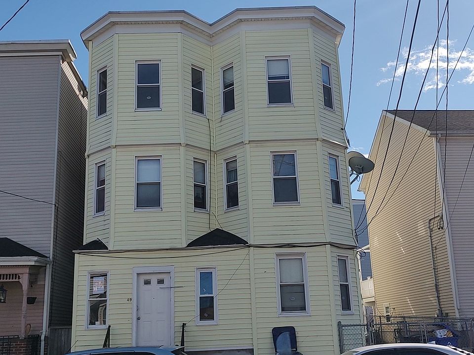 1st image of 49 Burrell St Floor 3