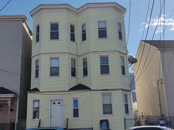 49 Burrell St Floor 3, Roxbury, MA 02119