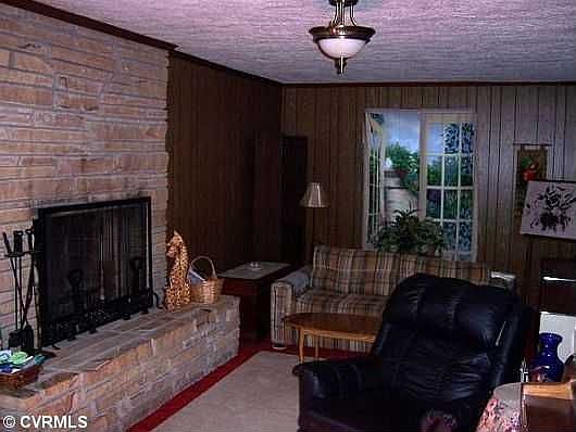 2nd image of 1717 Arrowhead Rd