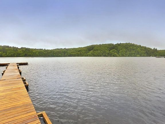 4th image of 25 Rivercrest Dr