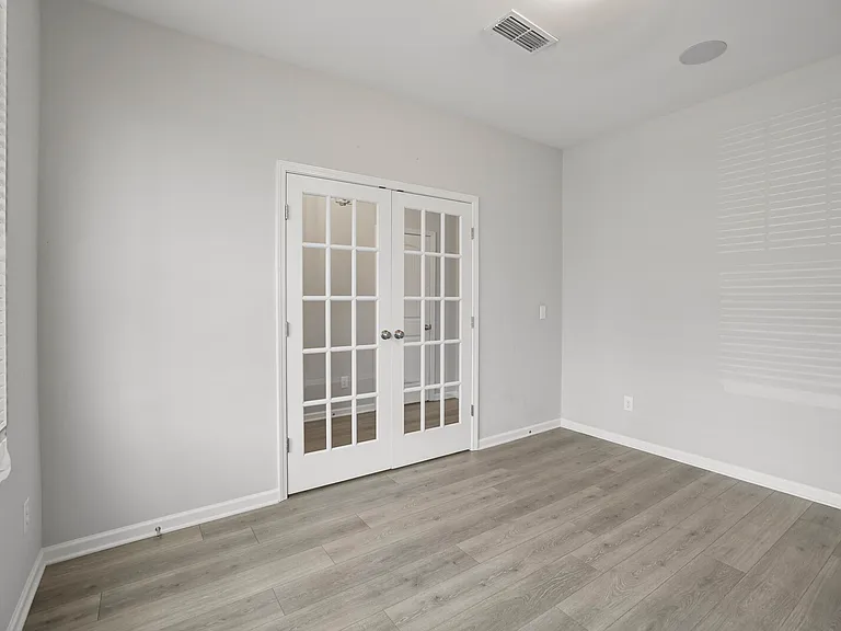 2861 Meadow Gln — Photo 12