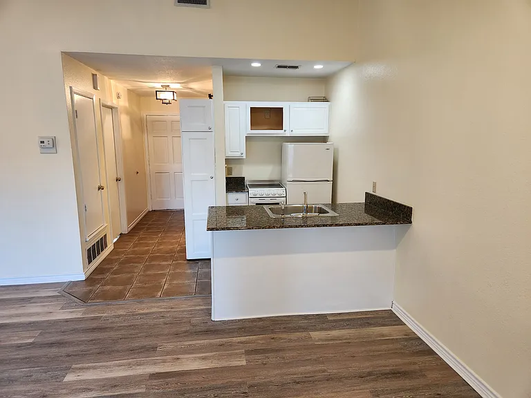 1015 Old Mill Rd #1 — Photo 11