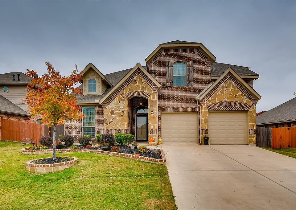 1st image of 608 Ravenwood Dr