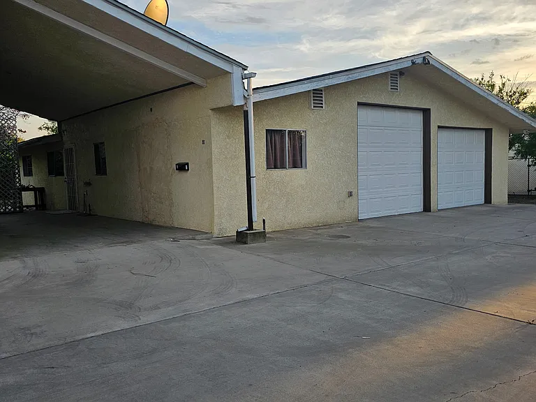 1343 Clay St — Photo 1