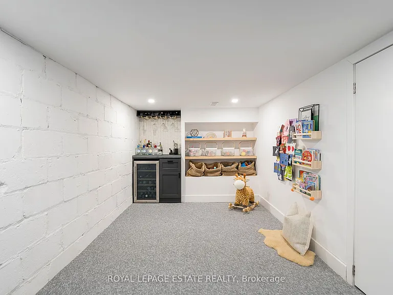 2 Rushbrooke Ave — Photo 27