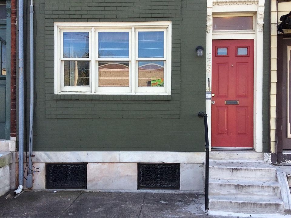 Front door entrance on Washington Ave