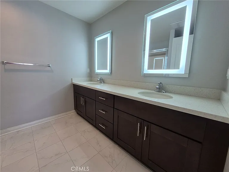11 S 3rd St #410 — Photo 20