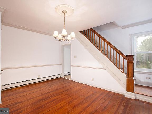5th image of 1909 W 16th St