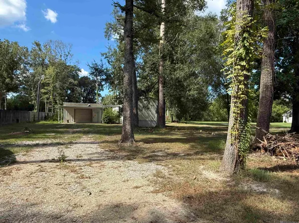 11085 Whispering Oaks Dr, Denham Springs, LA 70726