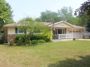 62301 Oak Shadows Rd, Lawton, MI 49065