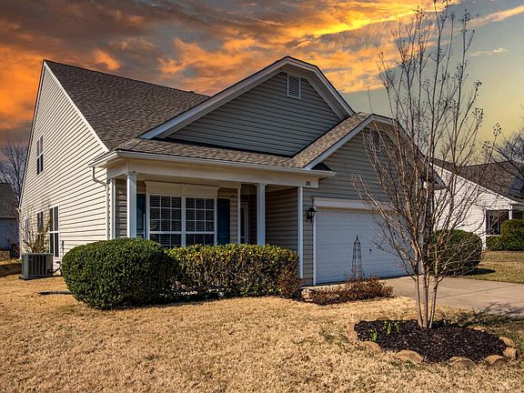 2nd image of 281 Bridgewater Cir